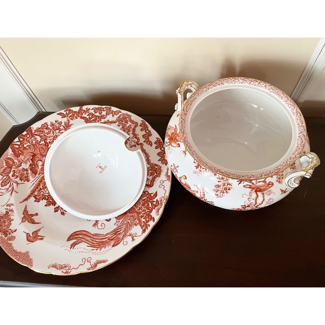 Vintage Royal Crown Derby English Bone China Red Aves Soup Tureen & Under Plate For Sale In Minneapolis - Image 6 of 10