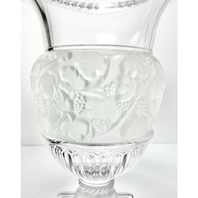 Godinger & Shannon Crystal “Athena” Large Crystal Flower Urn Statement Vase For Sale - Image 9 of 12
