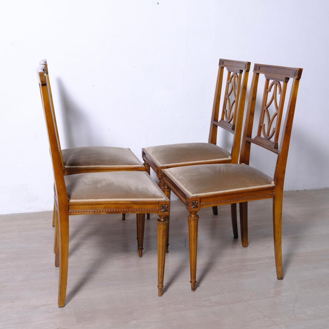 Louis XVI Chairs in Walnut, Italy, 1950s, Set of 4 For Sale - Image 3 of 16
