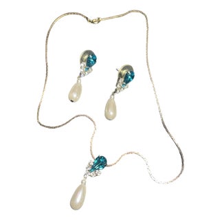 Classic MCM Peacock Blue-Green Demi-Parure Necklace and Earrings Set, 3 Pieces MCM Jewelry Set For Sale