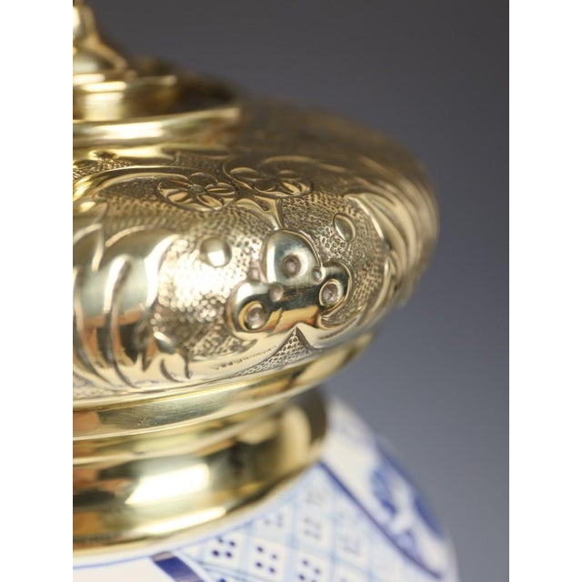 Victorian Belgian Blue and White Faience Oil Lamp, 1880 For Sale - Image 10 of 14