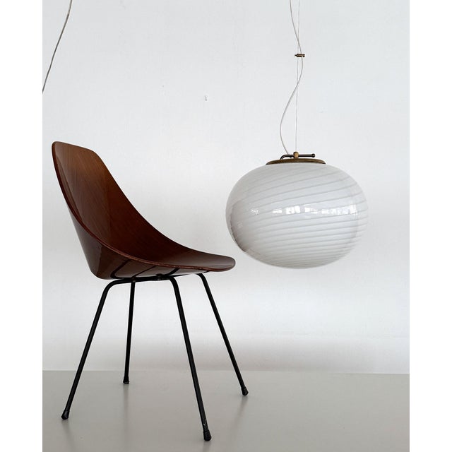 Mid-Century Modern Italian Murano Swirl Glass Globe Chandelier with Brass Details, 1970s For Sale - Image 3 of 13