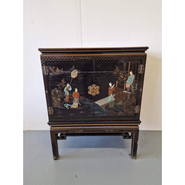 Gold Oriental Cabinet in Oak For Sale - Image 8 of 11