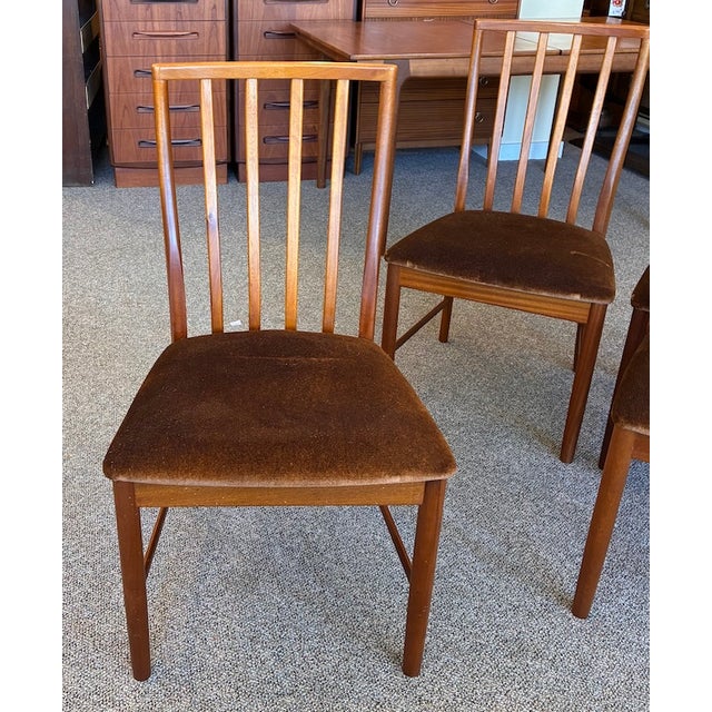 Brown Set of Four Mid Century Modern Teak Frame Dining Chairs c.1960 For Sale - Image 8 of 9