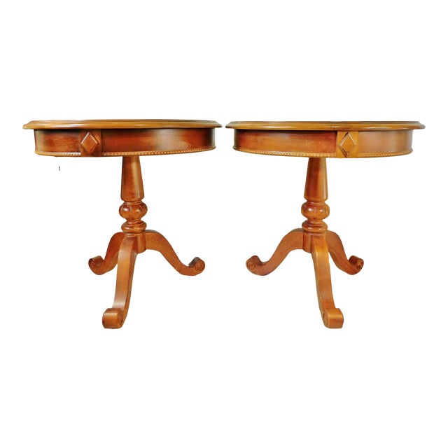 Vintage Hammary Furntiure American Heritage Solid Oak Wood Round Lamp