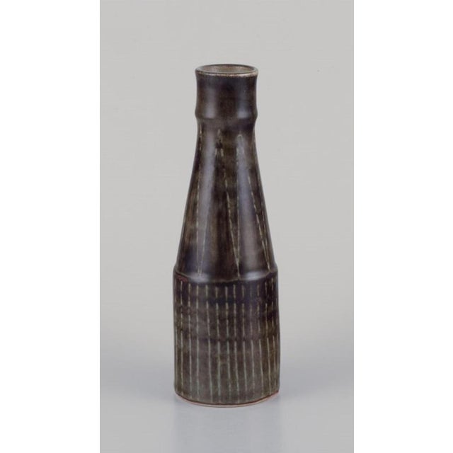 Carl Harry Stålhane for Rörstrand Atelje, Sweden. Bottle-shaped ceramic vase. Glaze in green-brown shades. Approx. 1960....