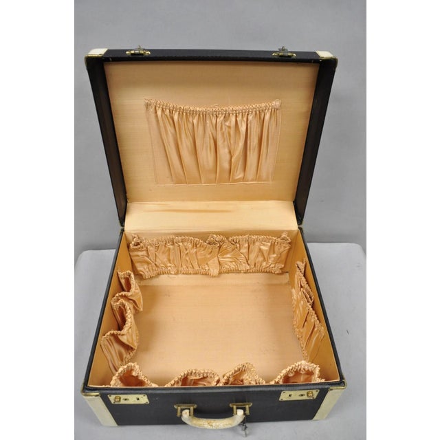 Vintage Art Deco Black & White Hard Case Travel Luggage Suitcase - 2 Pc Set For Sale - Image 10 of 16