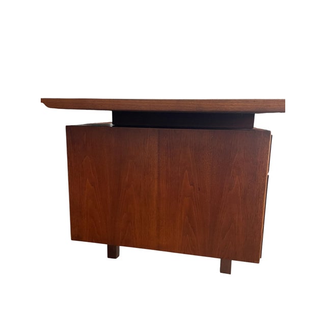 1960s Jens Risom Mid Century Walnut Wood Executive Desk For Sale In San Francisco - Image 6 of 18