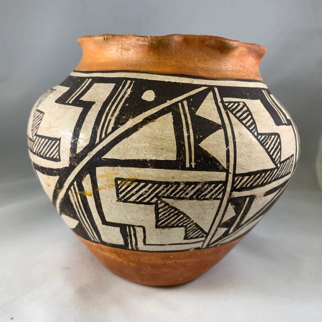 Acoma Signed Pueblo Southwestern Olla Jar For Sale - Image 4 of 12