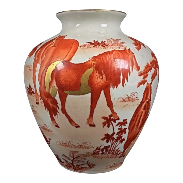 Late 19th Century Hand-Painted Chinese Vase Signed "L'art De Chine" Macau For Sale