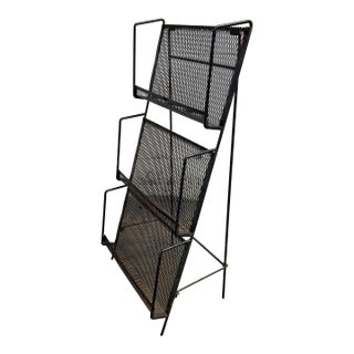 Large Mid 20th Century Modern Free-Standing Collapsible Metal Magazine Rack For Sale