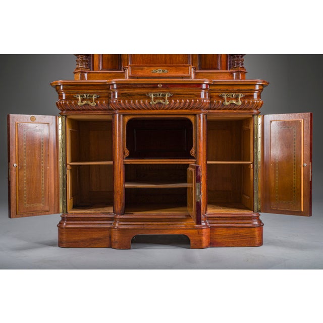 Brown Neo-Baroque German Buffet Cabinet in Walnut & Mahogany, 1890s For Sale - Image 8 of 18