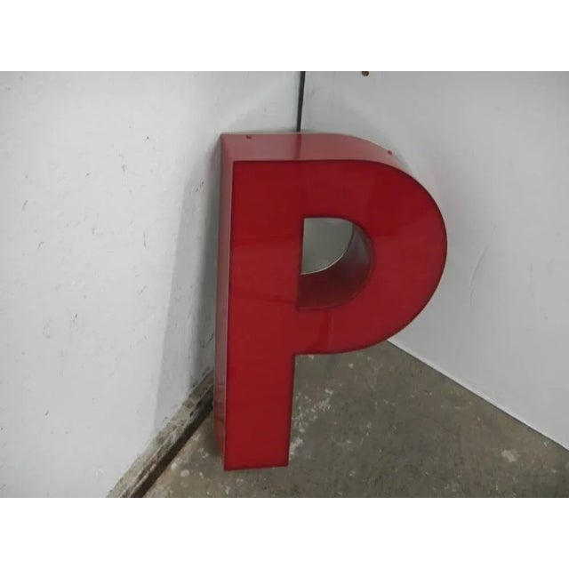 Letter P in Red Plastic, 1970s For Sale - Image 6 of 8
