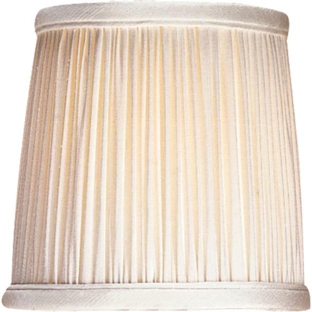 Traditional Chapman & Myers by Visual Comfort Signature 3" x 4" x 4" Silk Pleat Candle Clip Shade For Sale - Image 3 of 3