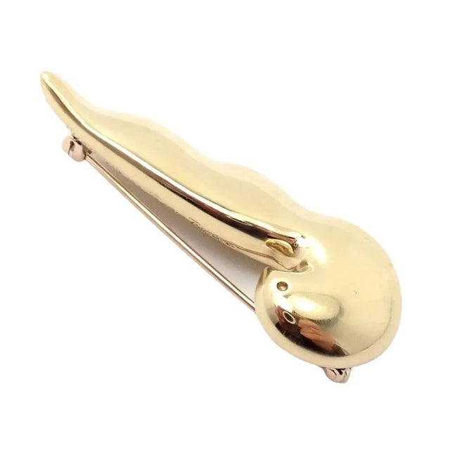 1980s Tiffany & Co.. 18k Yellow Gold Paloma Picasso Dove Bird Pin Brooch 1981 For Sale - Image 5 of 7