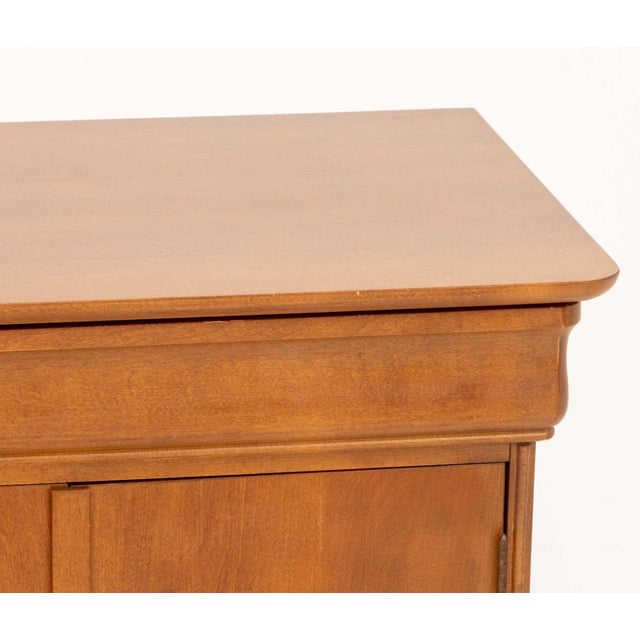 Louis Philippe Pair of Louis Philippe Style Maple Wood Bedside Cabinets For Sale - Image 4 of 8