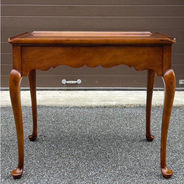 1970s Statton Furniture Traditional Queen Anne Solid Cherry Tea Table (Oxford) For Sale In Philadelphia - Image 6 of 12