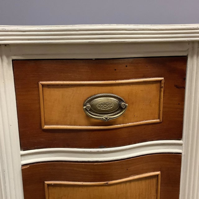 French Vintage Painted French Desk Creamy Beige Wood Tones Gold Accents 5 Drawers For Sale - Image 3 of 11