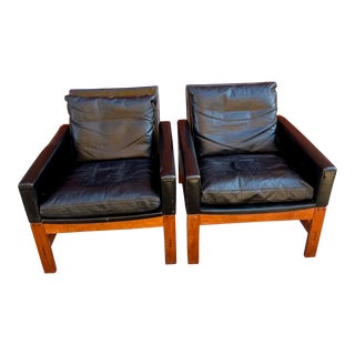 Pair of 1960s Danish Midcentury Lounge Chairs in Patinated Leather For Sale