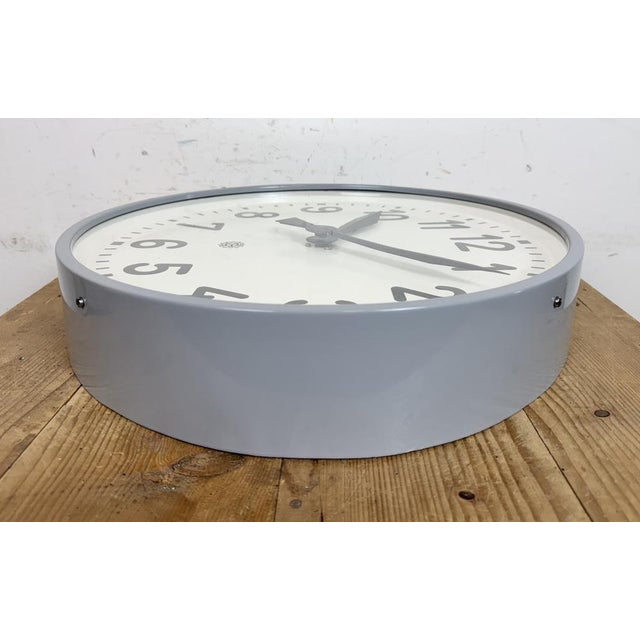 Large Industrial Grey Factory Wall Clock from Chronotechna, 1950s For Sale - Image 12 of 17