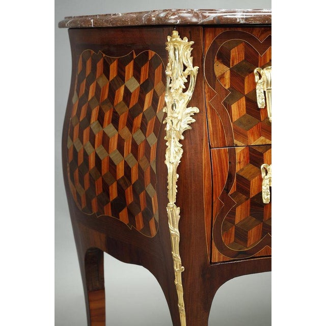 Brown Louis XV Rosewood Veneer with Oeben Marquetry Chest of Drawers, 1760s For Sale - Image 8 of 18