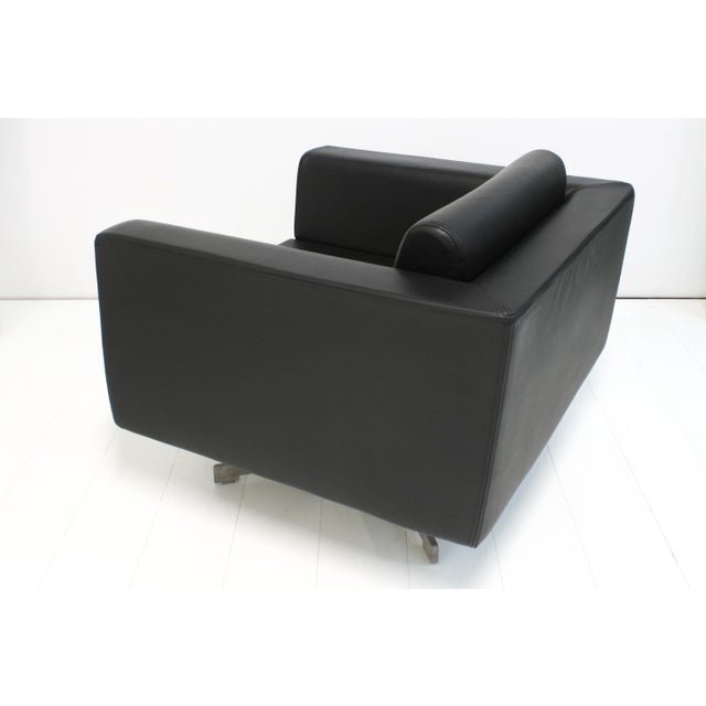 1990s Minimalist Black Leather Swivel Club Chairs, 1990s, Set of 2 For Sale - Image 5 of 11