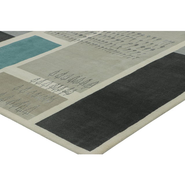 Rug & Kilim’s Mid-Century Modern-Inspired Rug in Gray and Blue Geometric Pattern For Sale In New York - Image 6 of 7