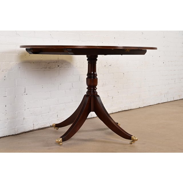 Bevan Funnell Ltd. English Georgian Banded Mahogany Pedestal Dining Table or Breakfast Table by Bevan Funnell, Newly Refinished For Sale - Image 4 of 10