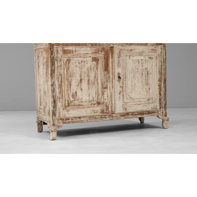 Brown 19th Century French Louis XV Wood Patinated Cabinet with Wire Doors For Sale - Image 8 of 18