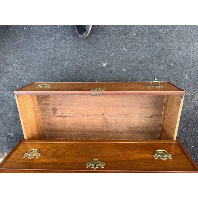 Antique Chippendale Style Hand Cut Dovetailed Top 4 Drawer Bachelor Chest. For Sale - Image 18 of 18