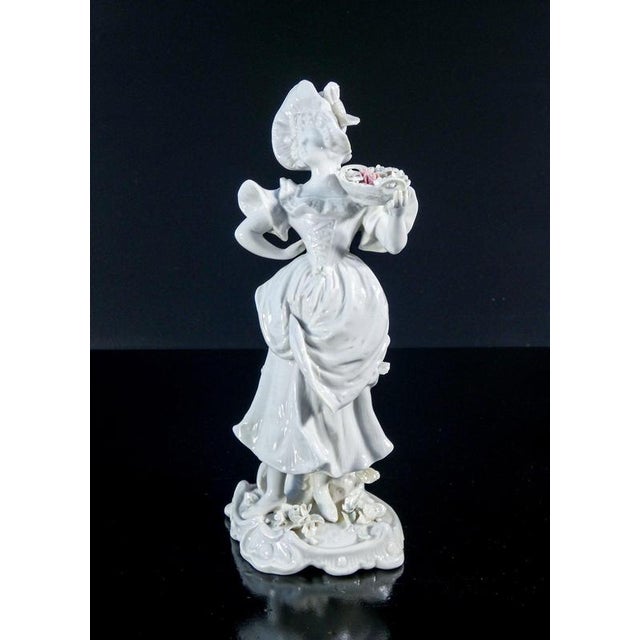 Porcelain Gardener and Flower Girl Sculptures from Capodimonte, Set of 2 For Sale - Image 6 of 18