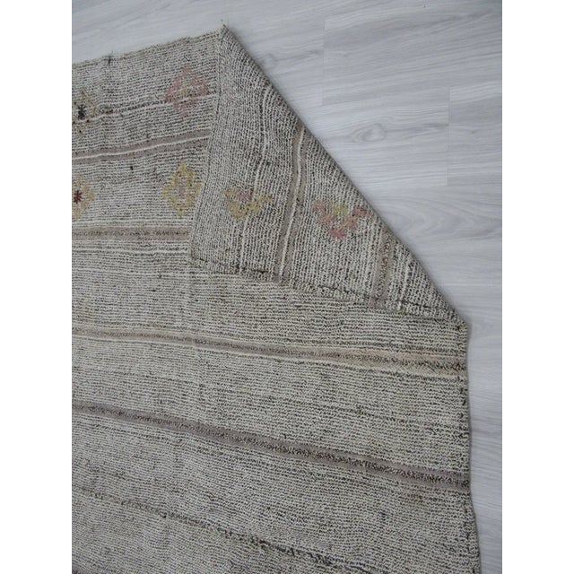 Mid 20th Century 1960s Vintage Turkish Kilim Rug - 7′10″ × 10′ For Sale - Image 5 of 6