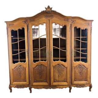 Vintage French Louis XIV Style Oak Display Cabinet For Sale