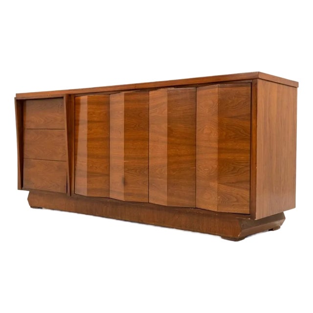Sculptural Atomic Style Mid-Century Modern 6-Drawer Lowboy Dresser, C. 1960s For Sale
