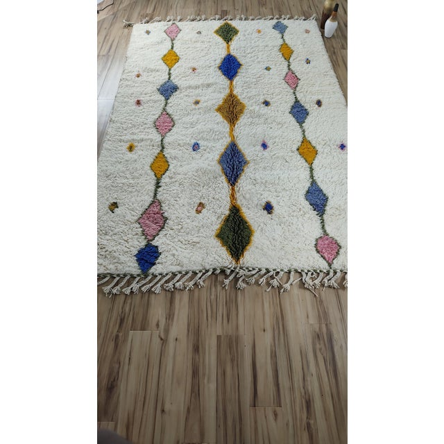 2020s Azilal Ivory Diamond Multicolor Wool Moroccan Rug For Sale - Image 5 of 11