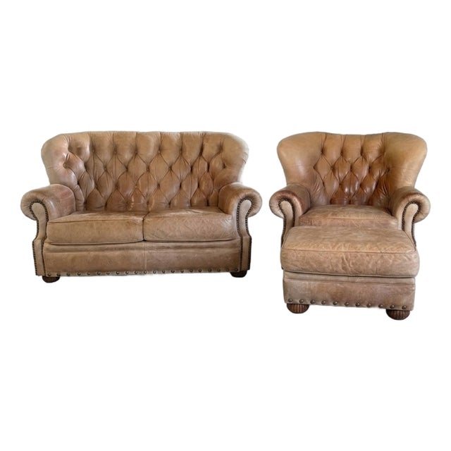 Vintage Bradington-Young Hand-Brushed Aniline Leather Tufted English Club Suite With Wingback Chair, Ottoman and Loveseat For Sale