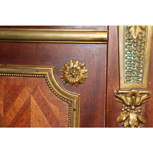 Fine Breche Marble Top Paul Sormani Attributed Bronze Mounted Inlaid Commode For Sale - Image 9 of 15