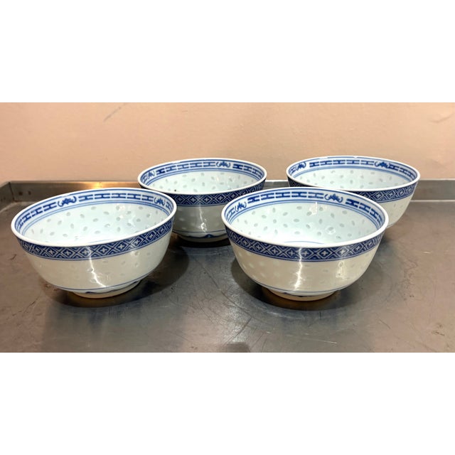 Chinese 1930s Blue & White Chinese Porcelain Dragon Bowls Set of 4 For Sale - Image 3 of 5