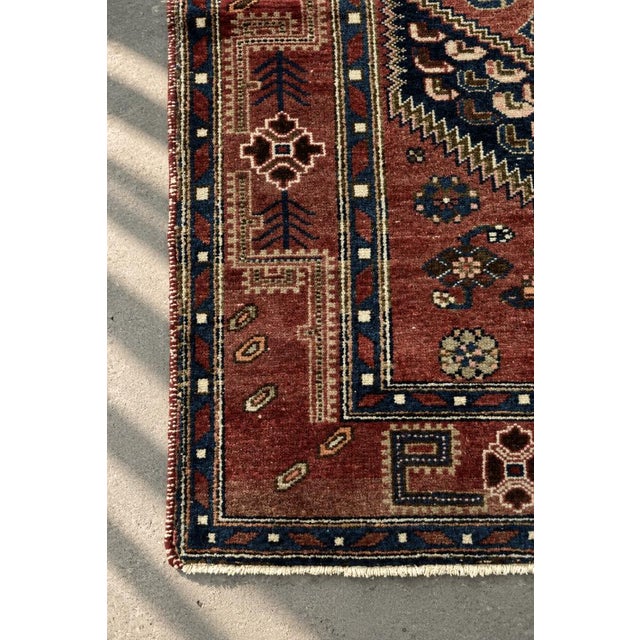 Vintage Hand-Woven Oriental Rug in Wool, 1960s For Sale - Image 15 of 18
