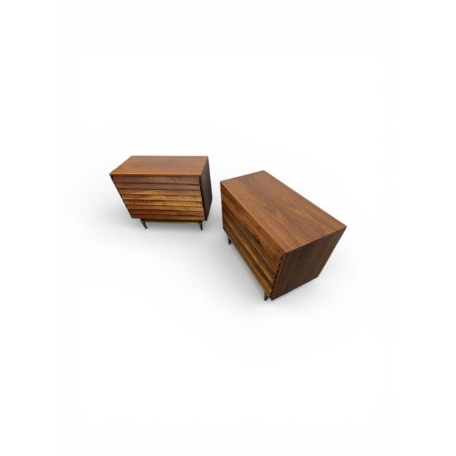 Mid-Century Modern Dania Walnut Bachelor Chests - Set of 2 For Sale In Philadelphia - Image 6 of 9