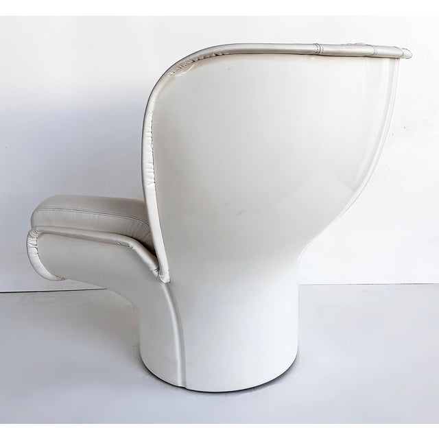 Animal Skin Joe Colombo Elda Swivel Chair, Fratelli Longhi, White Leather, Fiberglass Shell- 4 Available For Sale - Image 7 of 16