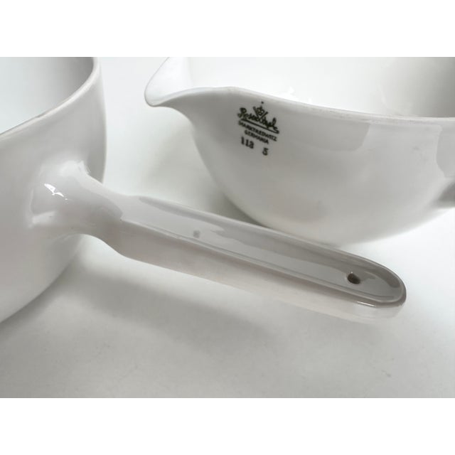 White Historical Laboratory Saucepans with Handles in Technical Porcelain by Rosenthal Germania Brand Line, Marktredwitz, Germany, 1940s, Set of 2 For Sale - Image 8 of 13