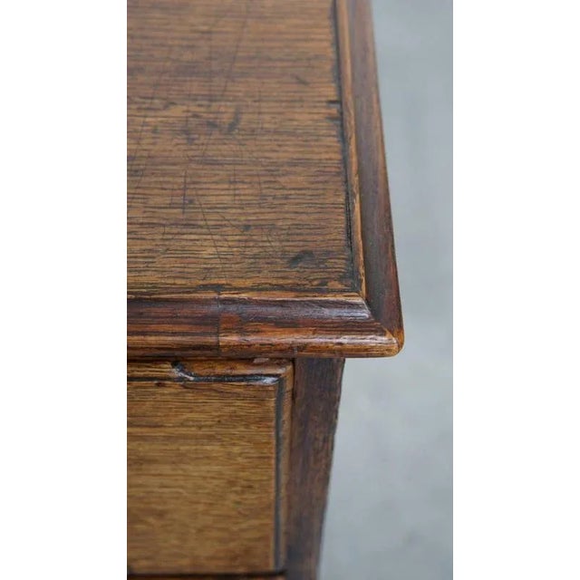 English Chest of Drawers in Oak with Original Details For Sale - Image 12 of 16