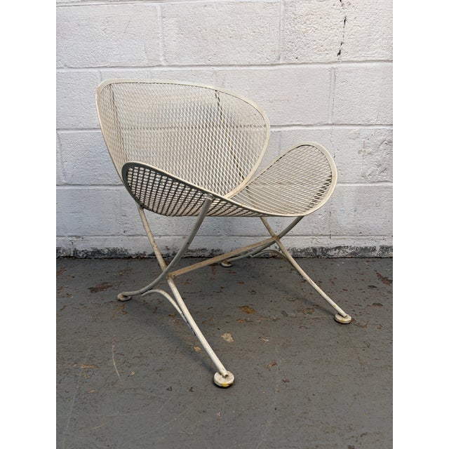 Mid 20th Century Pair of Italian White Metal Clamshell Outdoor Chairs by Tempestini, Attributed For Sale - Image 10 of 14