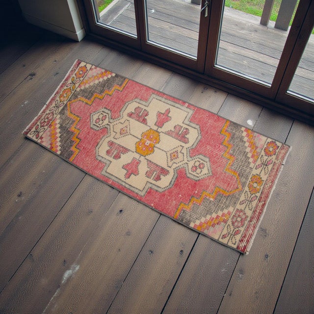 Hollywood Regency Hand Knotted Door Mat, Entryway Rug, Bath Mat, Kitchen Decor, Small Rug, Turkish Rug - 1′7″ × 3′6″ For Sale - Image 3 of 13