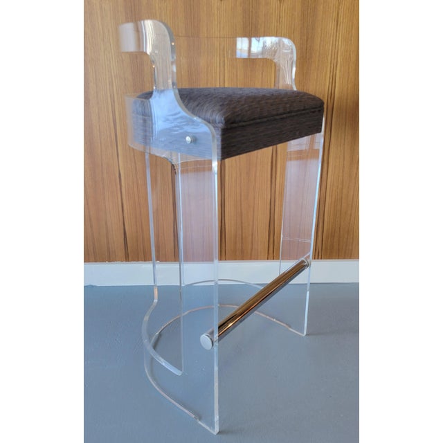 Set of Two Vintage 1970s Post Modern Lucite Bar Stools For Sale In Providence - Image 6 of 7