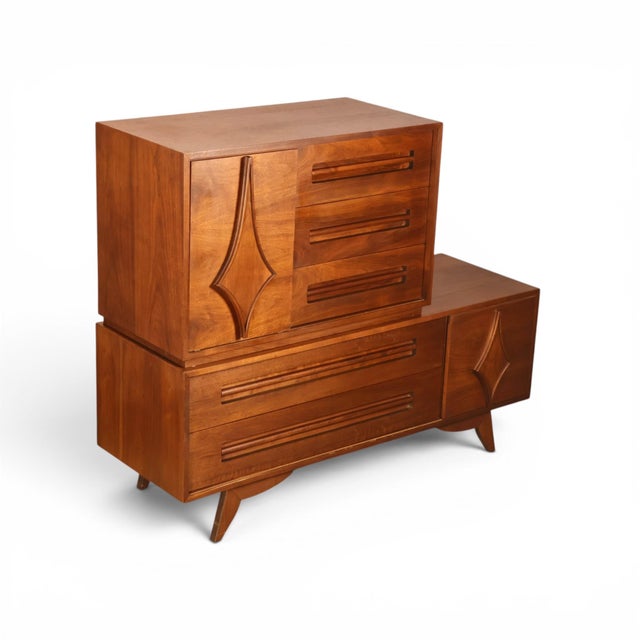 Specialty Woodcraft Sculpted Diamond Vintage Mid Century Modern Stacking Highboy Dresser C. 1960s, Attributed For Sale In New York - Image 6 of 15