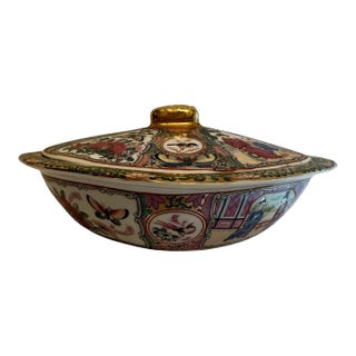 19th Century Chinese Famille Rose Medallion Porcelain Covered Dish For Sale