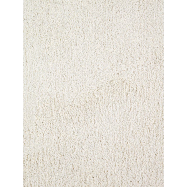 The brand Pasargad is the perfect blend of class and elegance. This contemporary rug is from the Modern collection and...