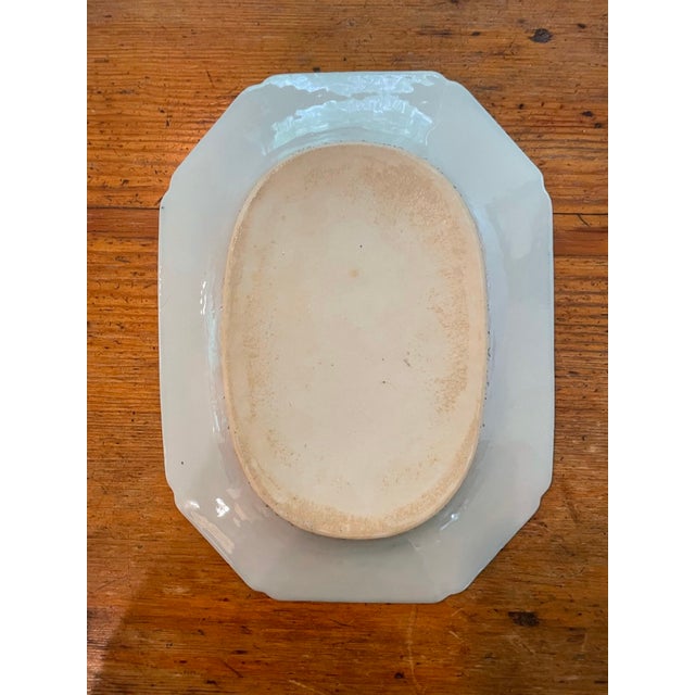 Chinese Early 19th Century Chinese Export Armorial Platter With Crest For Sale - Image 3 of 6